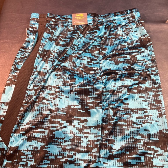 Lot of 2 Shorts Dry Tek Gear XL 18 / 20 NWT New With Tags Blue Red - Picture 7 of 7